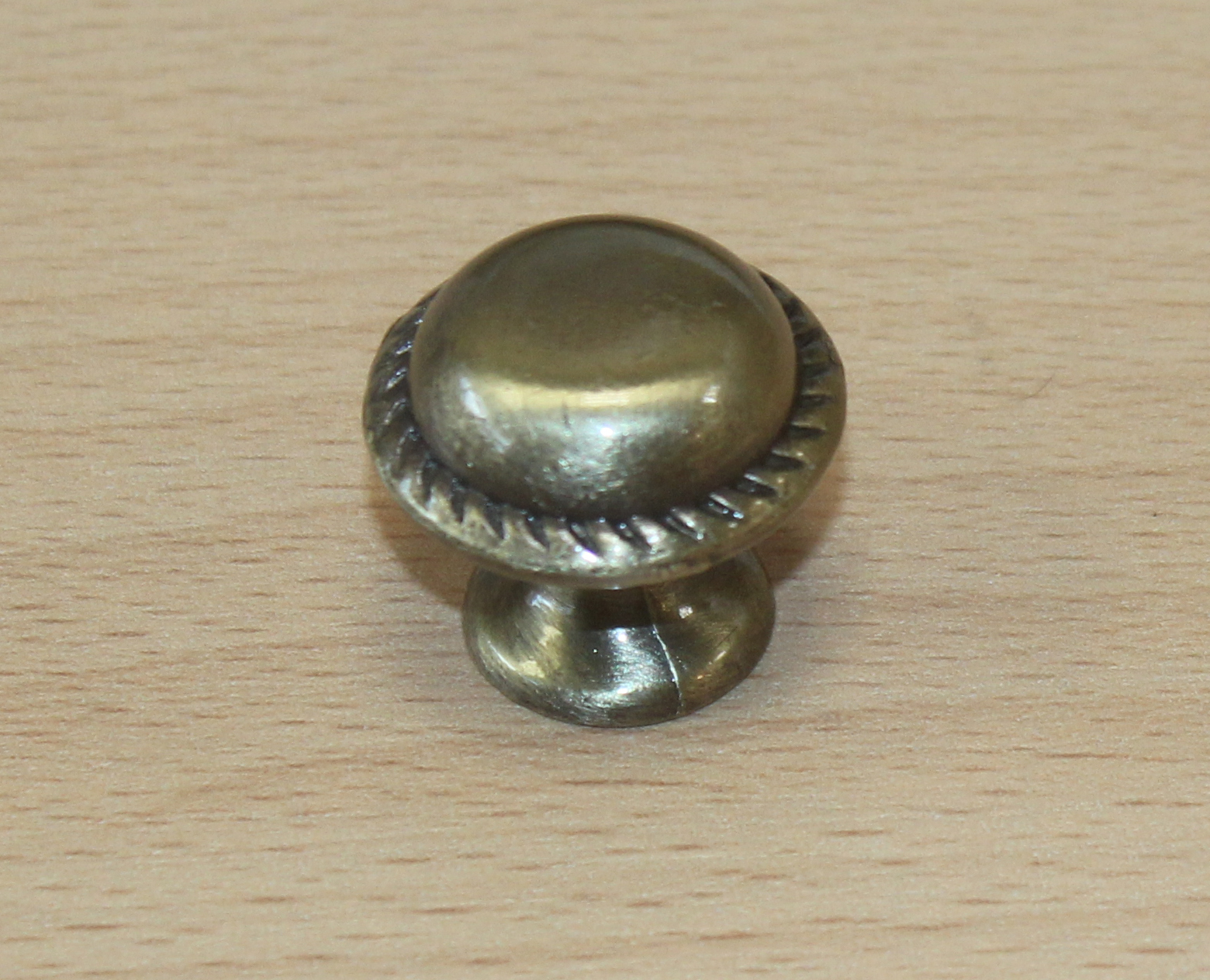 11109-knopka staromosaz pr.24mm s podl.88mm