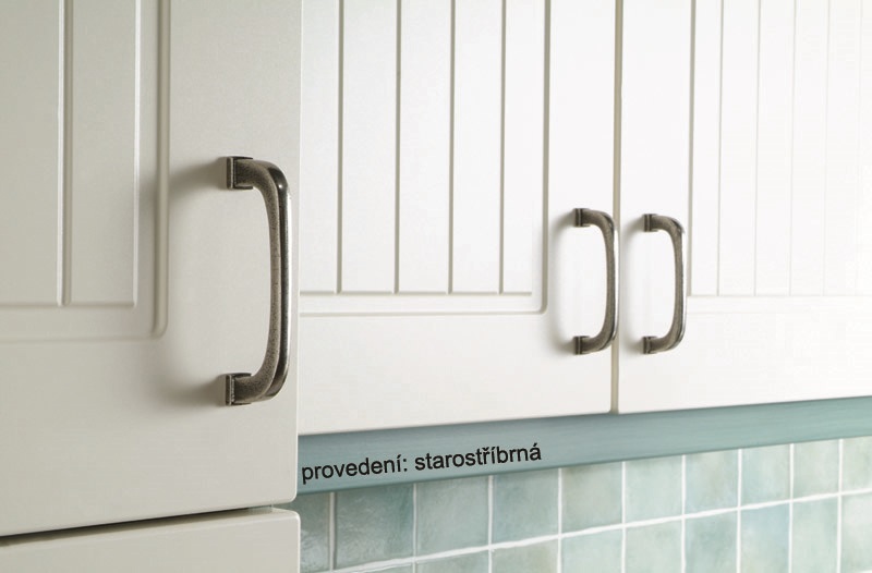 12131 úchytka VENDA rozteč 96mm starostříbro