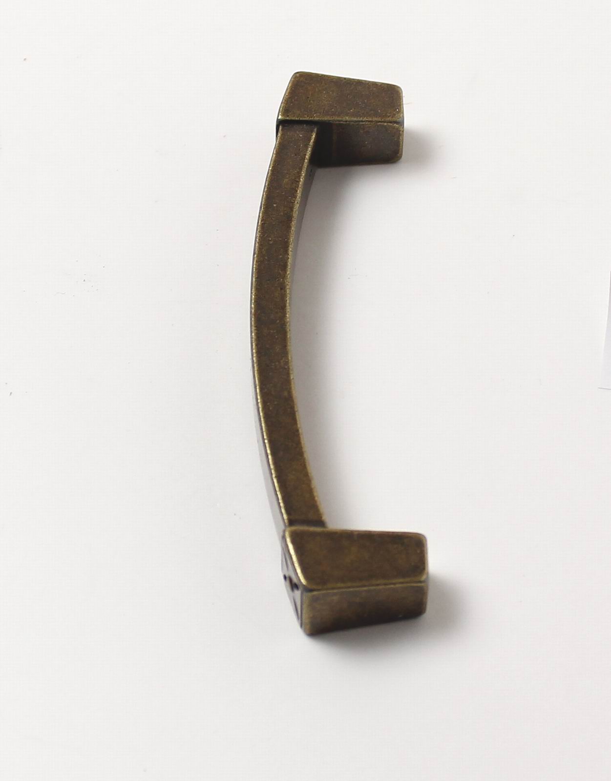 12178 úchytka PEPA rozteč 96mm staromosaz