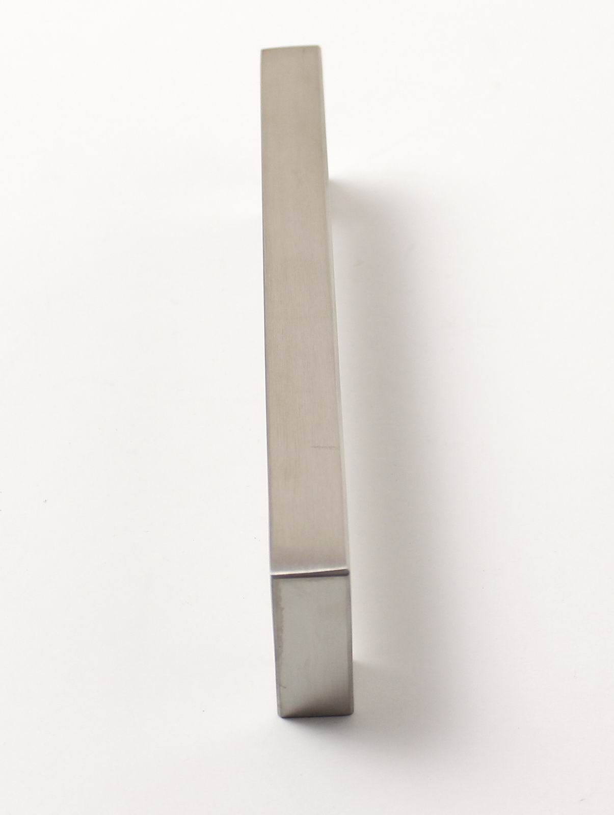 12180 úchytka rozteč 160mm nerez