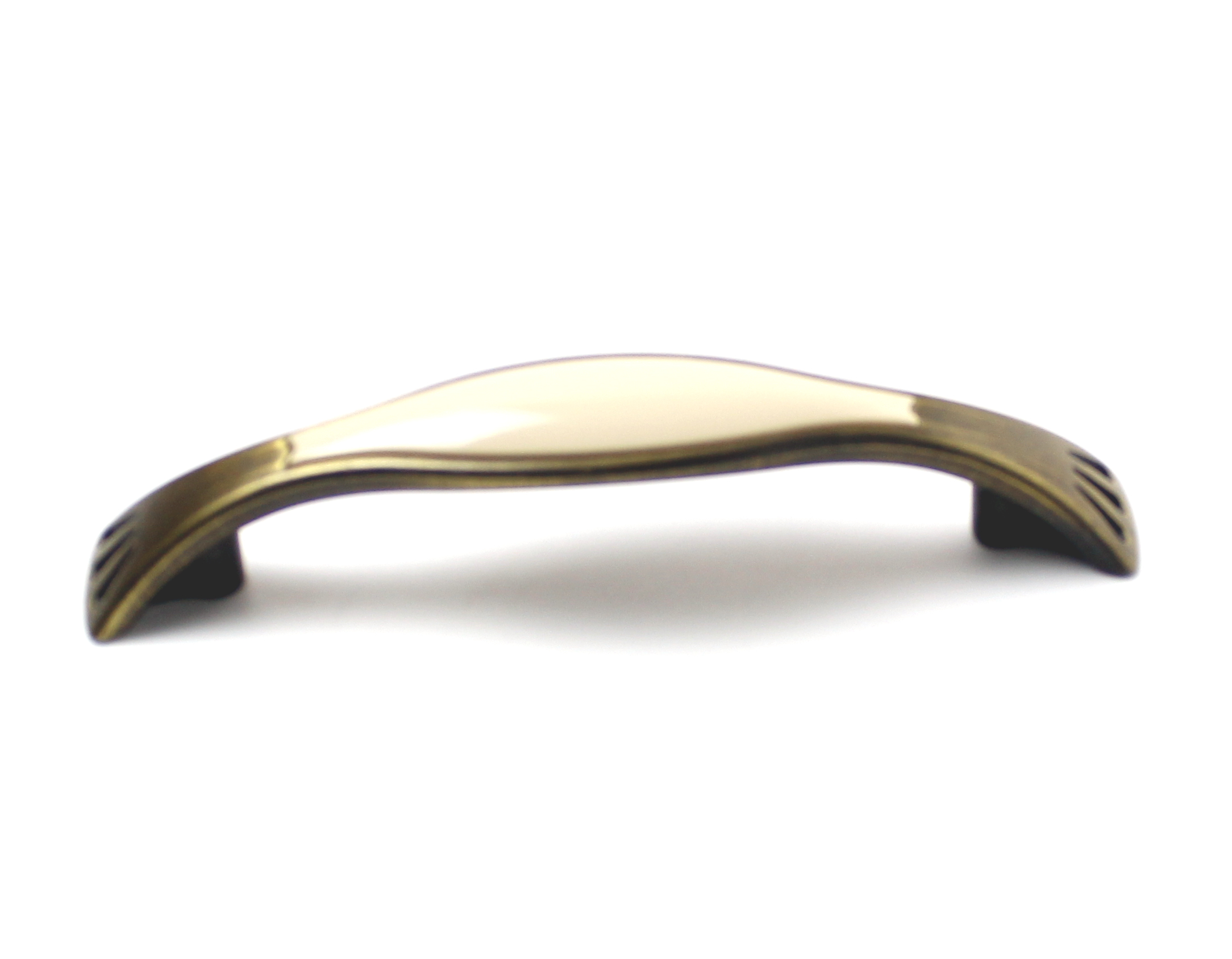 12231 úchytka HERMAN rozteč 96mm staromosaz