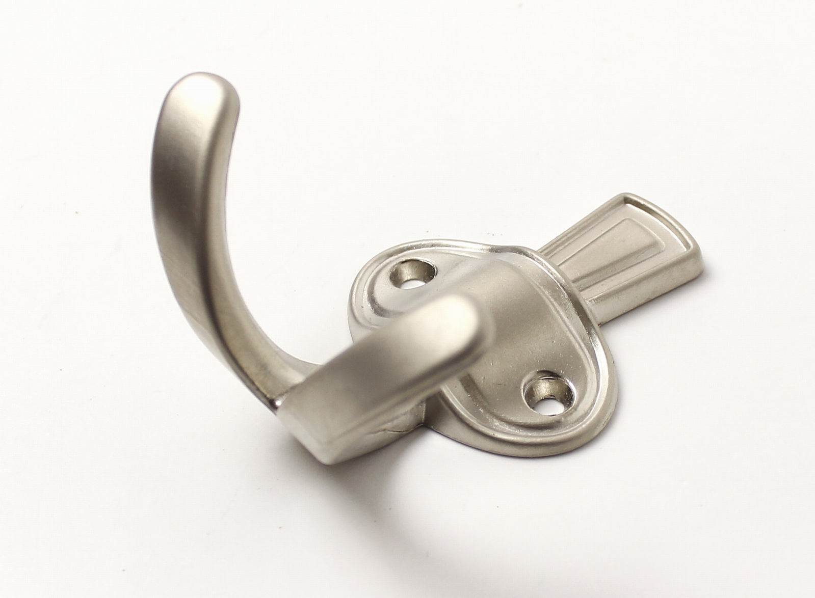 12244 věšák ALEXEJ satén nikl