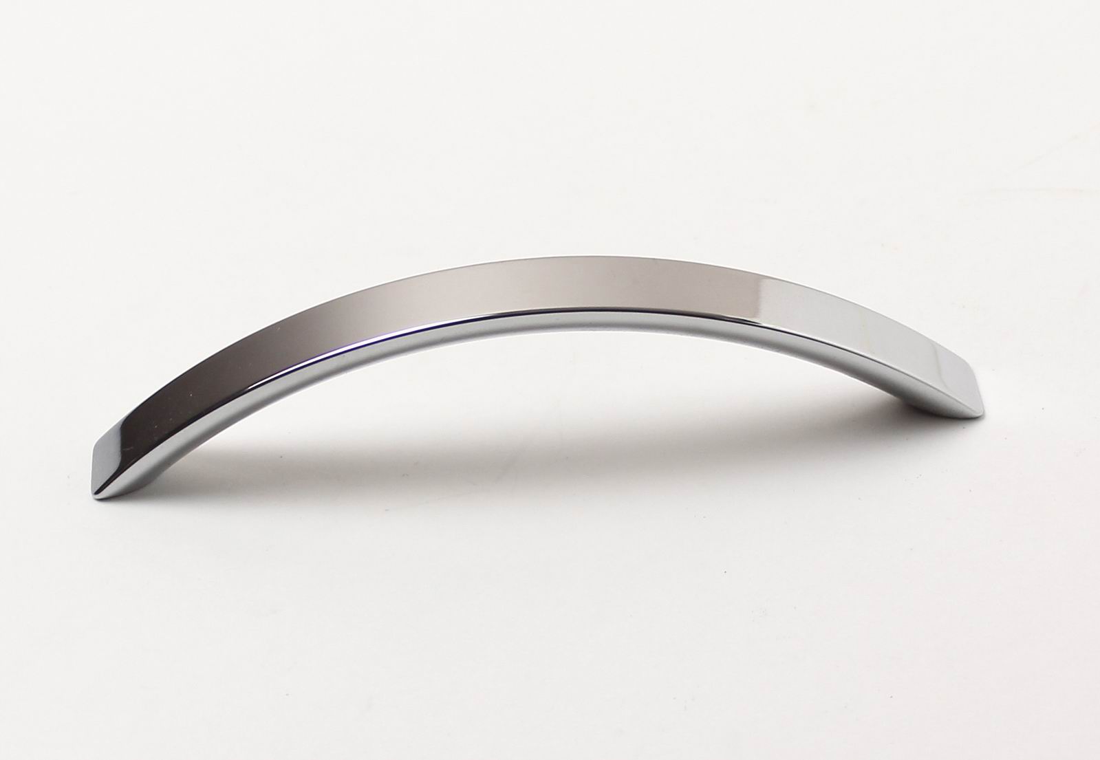 12409 úchytka IVO rozteč 128mm chrom lesk