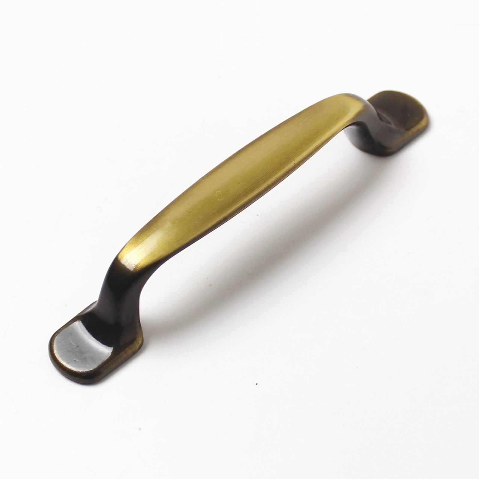 12571 úchytka IVANA rozteč 96mm staromosaz