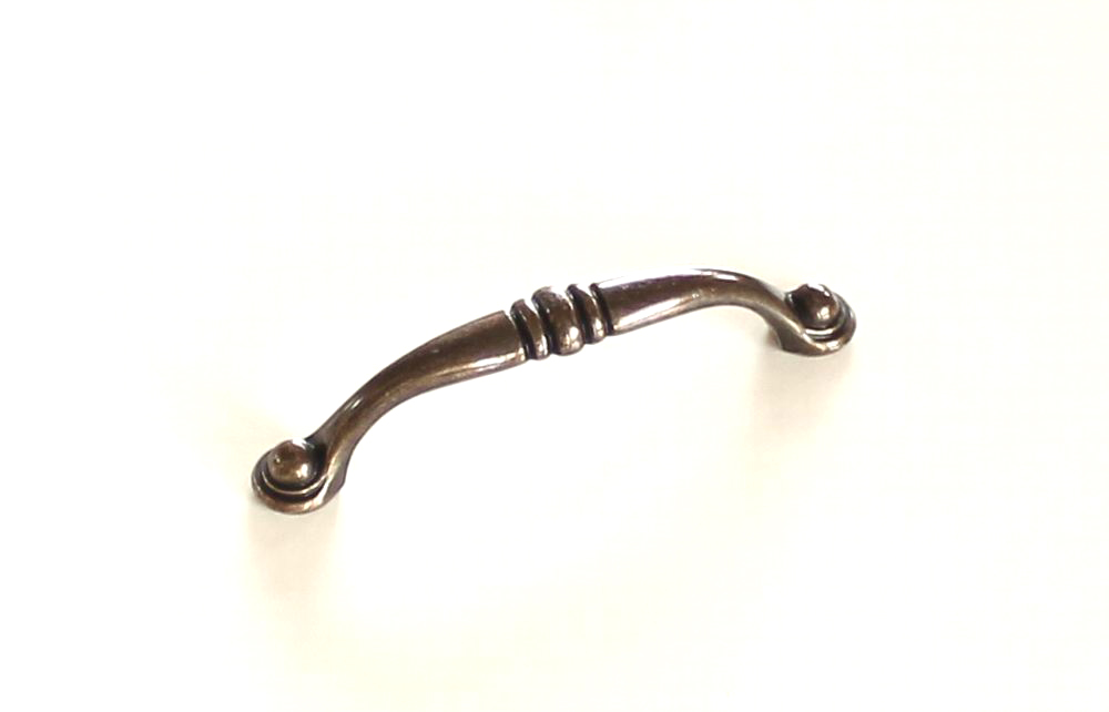 12576 úchytka FERDA rozteč 96mm staromosaz