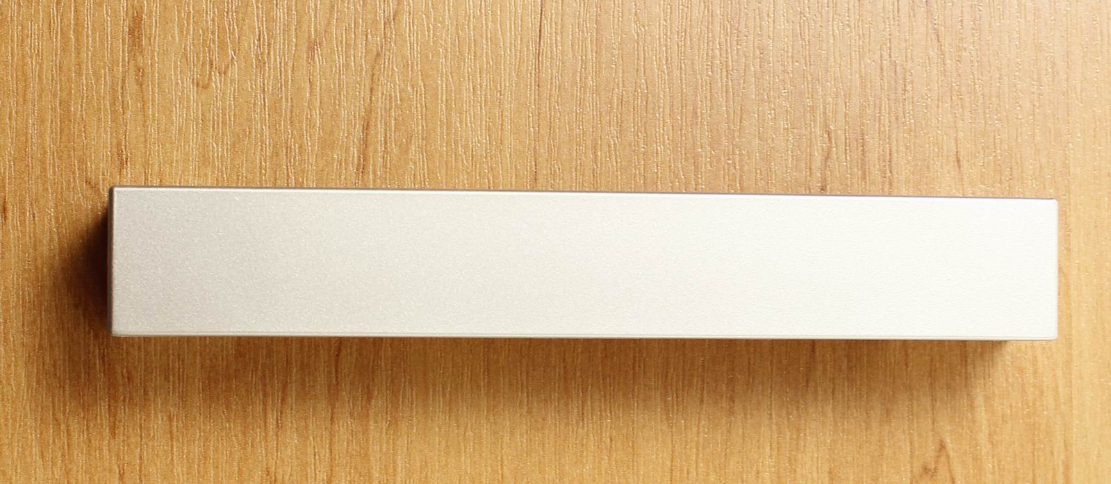 12780 úchytka IRIS rozteč 128mm nikl efekt