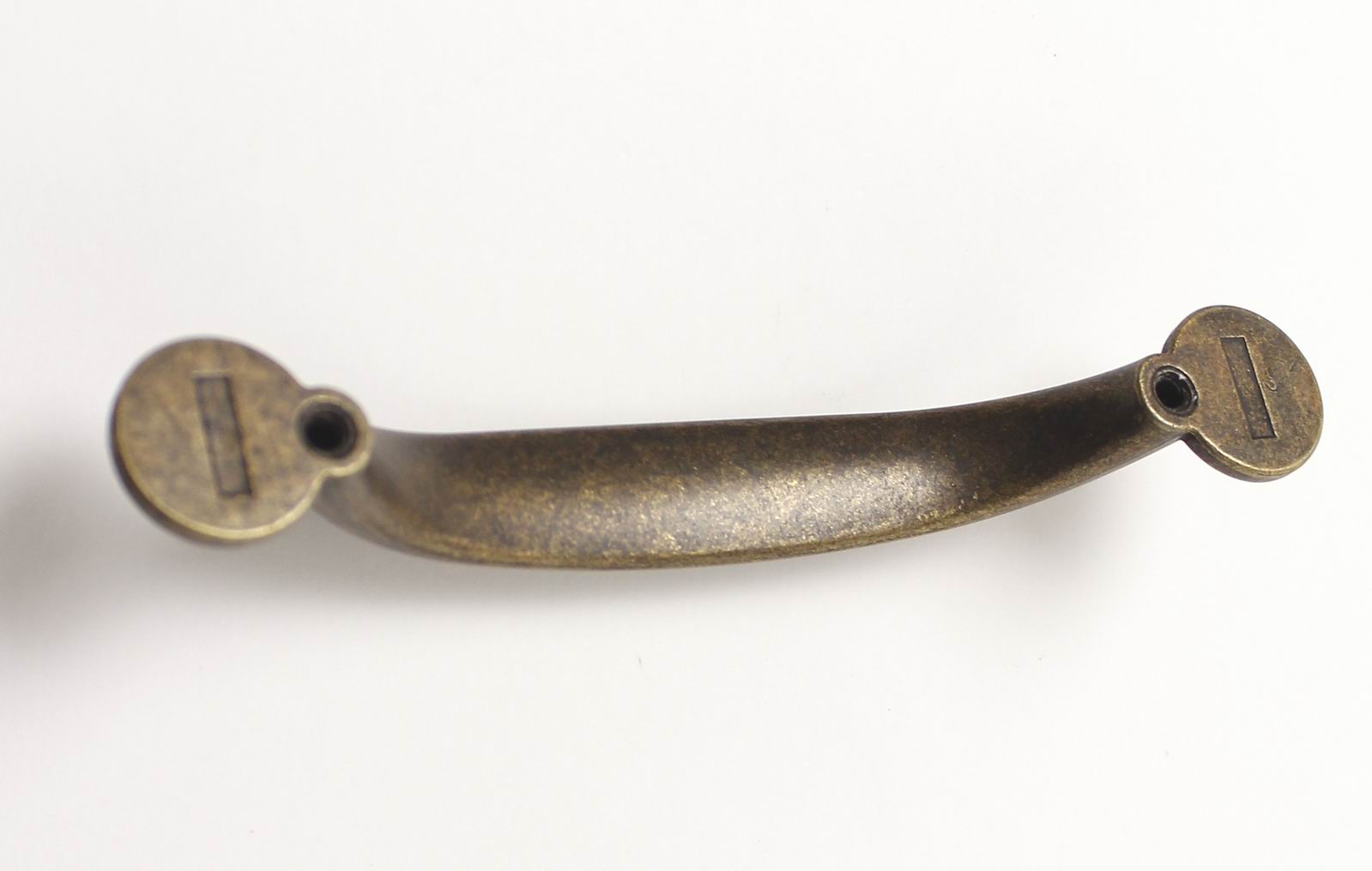 12920 úchytka STELA rozteč 96mm staromosaz