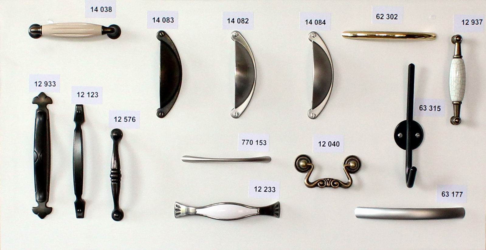 12933 úchytka LILI staromosaz