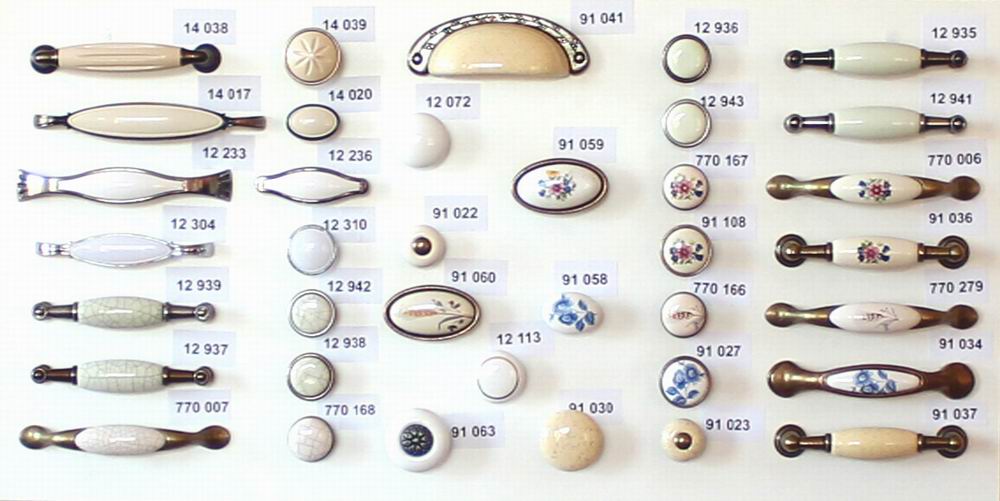 12936 knopka RUDA staromosaz porcelán