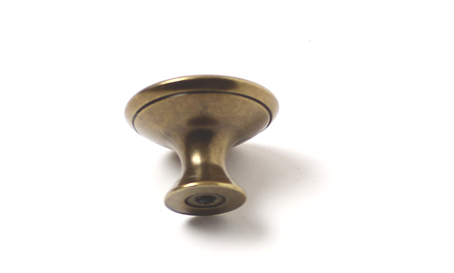 12938 knopka RUDA staromosaz porcelán popraskaný