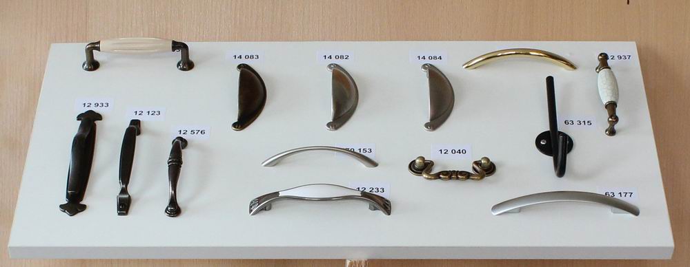 14082 úchytka MUŠLE nikl broušený