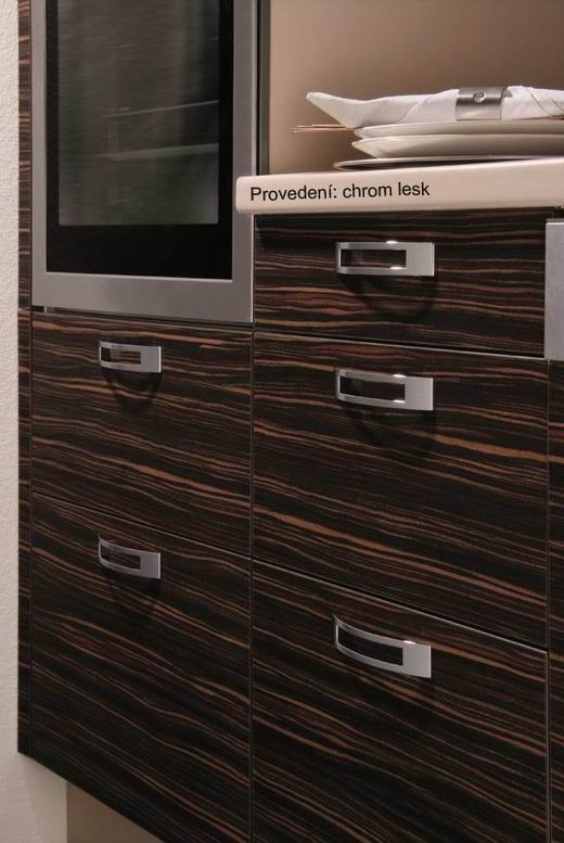 14134 úchytka BOSS rozteč 128mm chrom lesklý