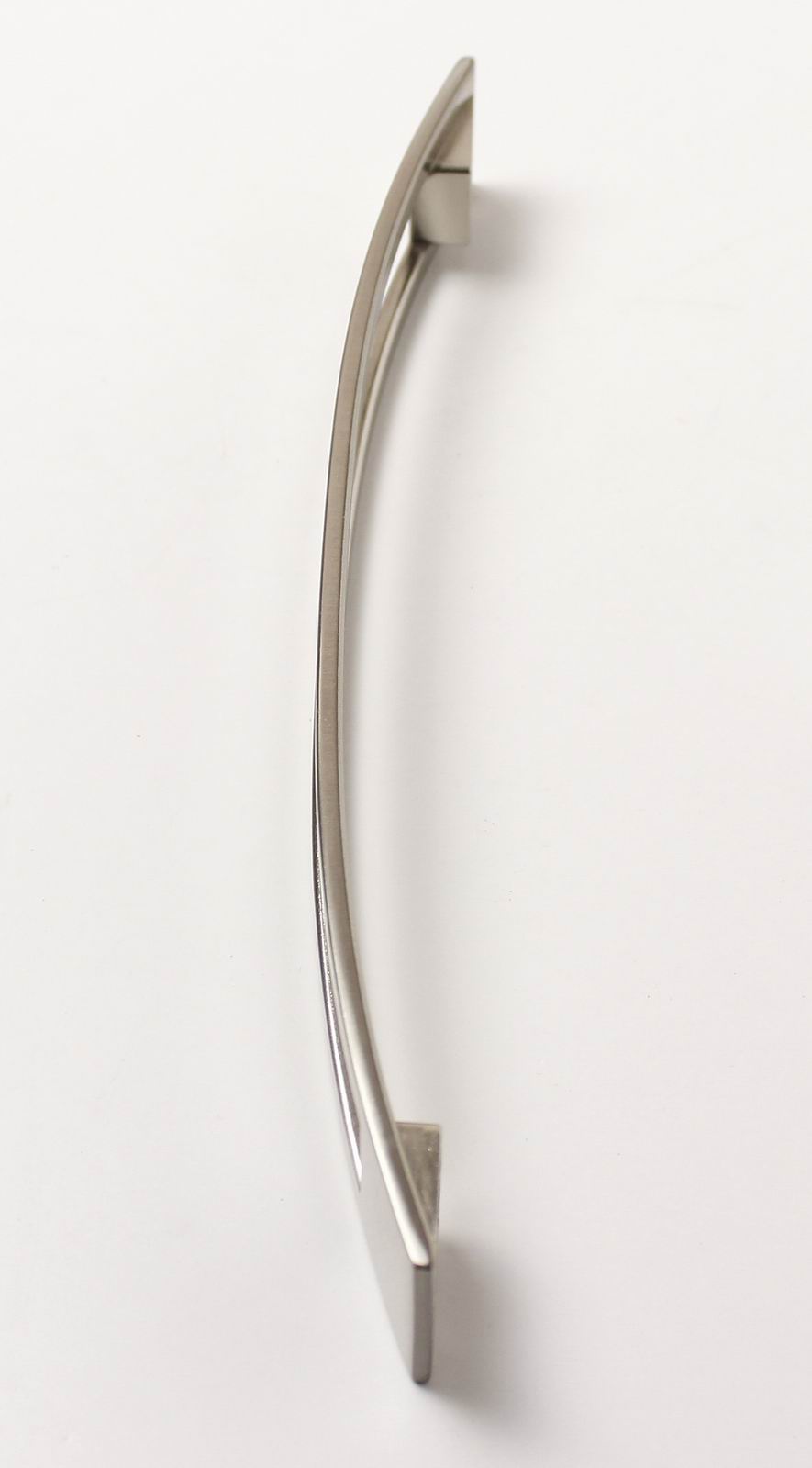 14141 úchytka BOSS rozteč 224mm broušený nikl