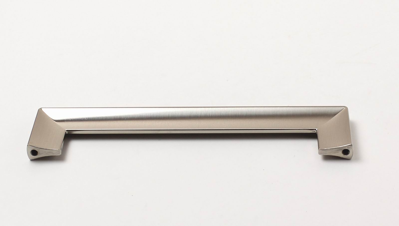 14173 úchytka rozteč 160mm broušený nikl