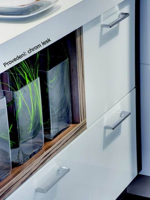 14174 úchytka rozteč 320mm chrom lesklý