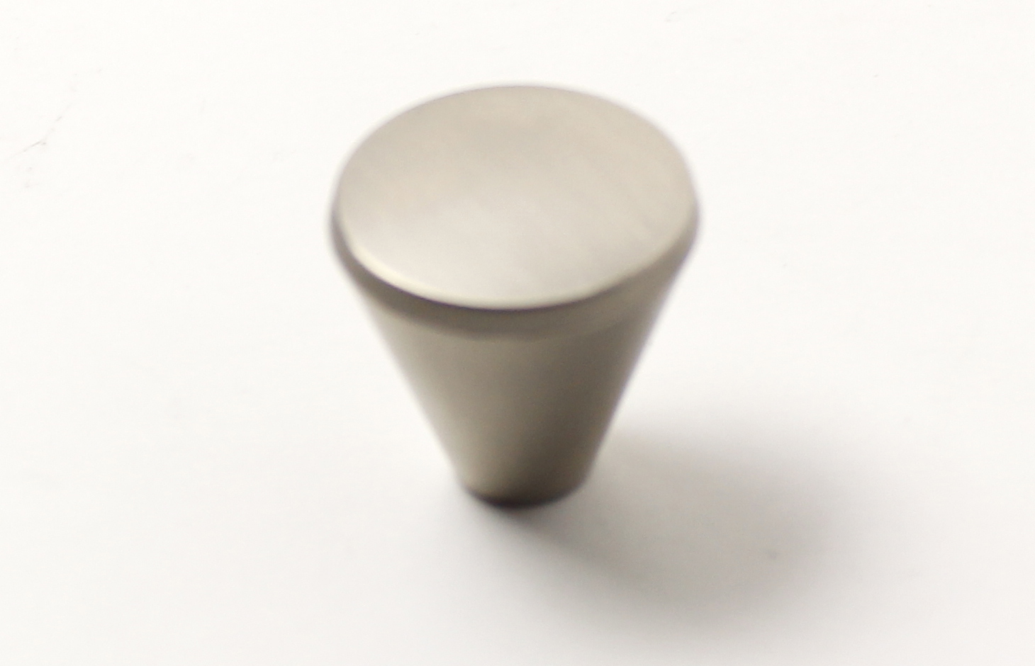 14518 knopka plastová s kov.povrch. nikl