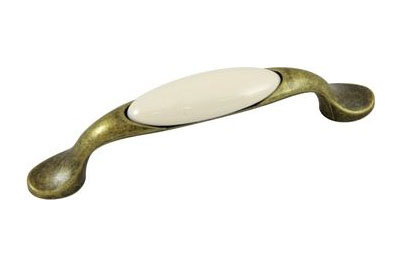 44022 úchytka rozteč 96mm staromosaz porcelán