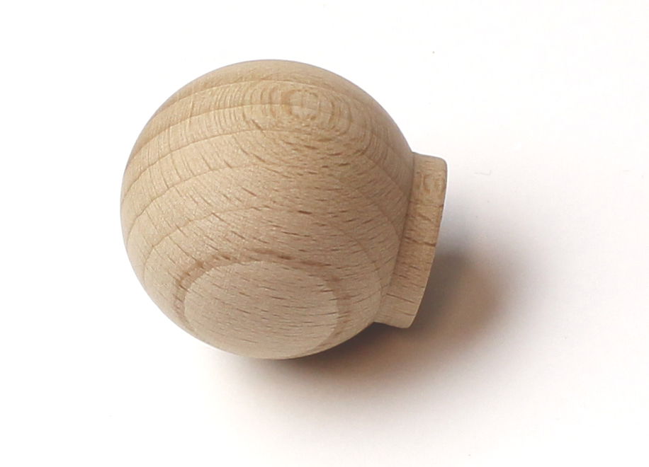 47018 úchytka dřevěná buk brouš. přír.35x36mm