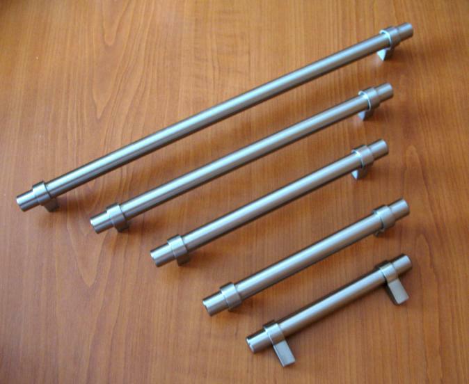 62113 úchytka GINA rozteč 160mm broušený nikl