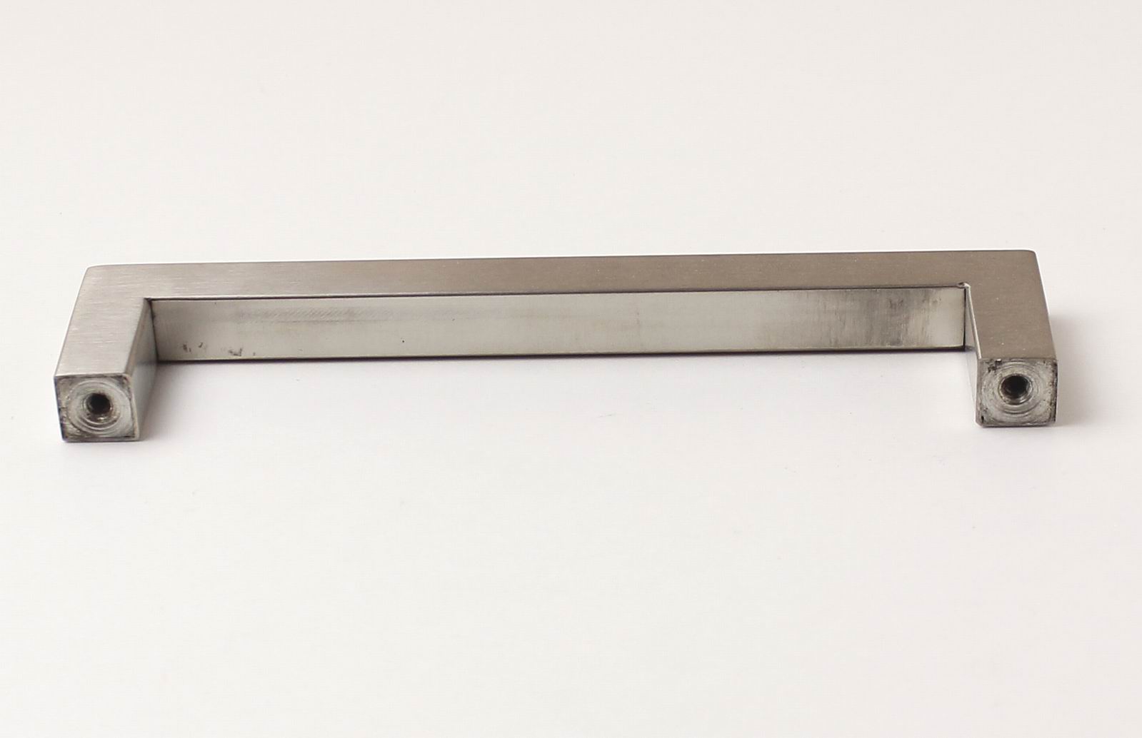 62432 úchytka TAMIKA rozteč 160mm nerez