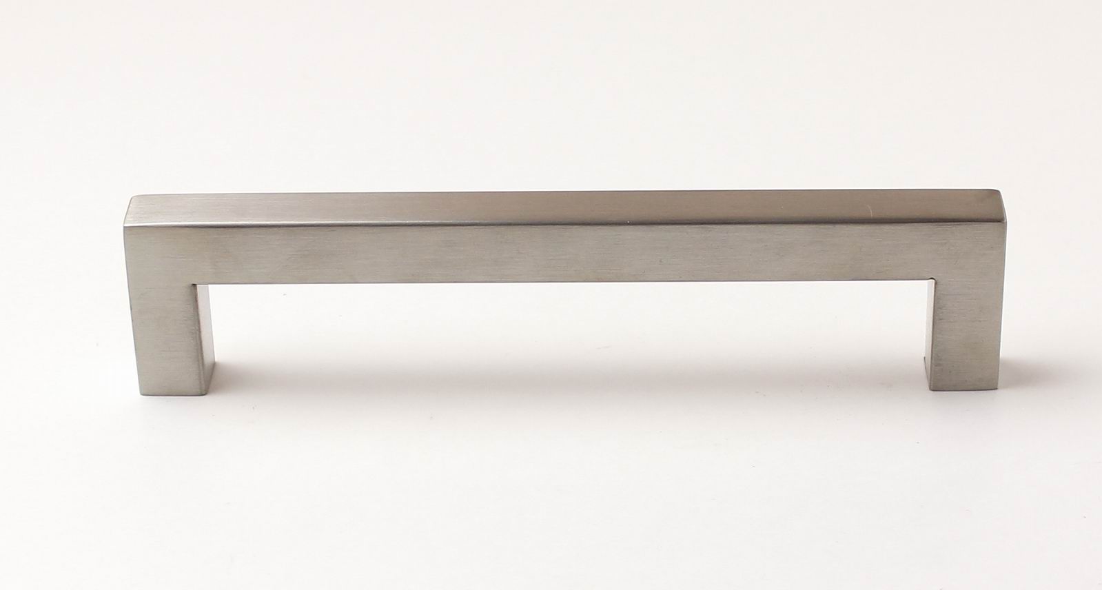 62432 úchytka TAMIKA rozteč 160mm nerez