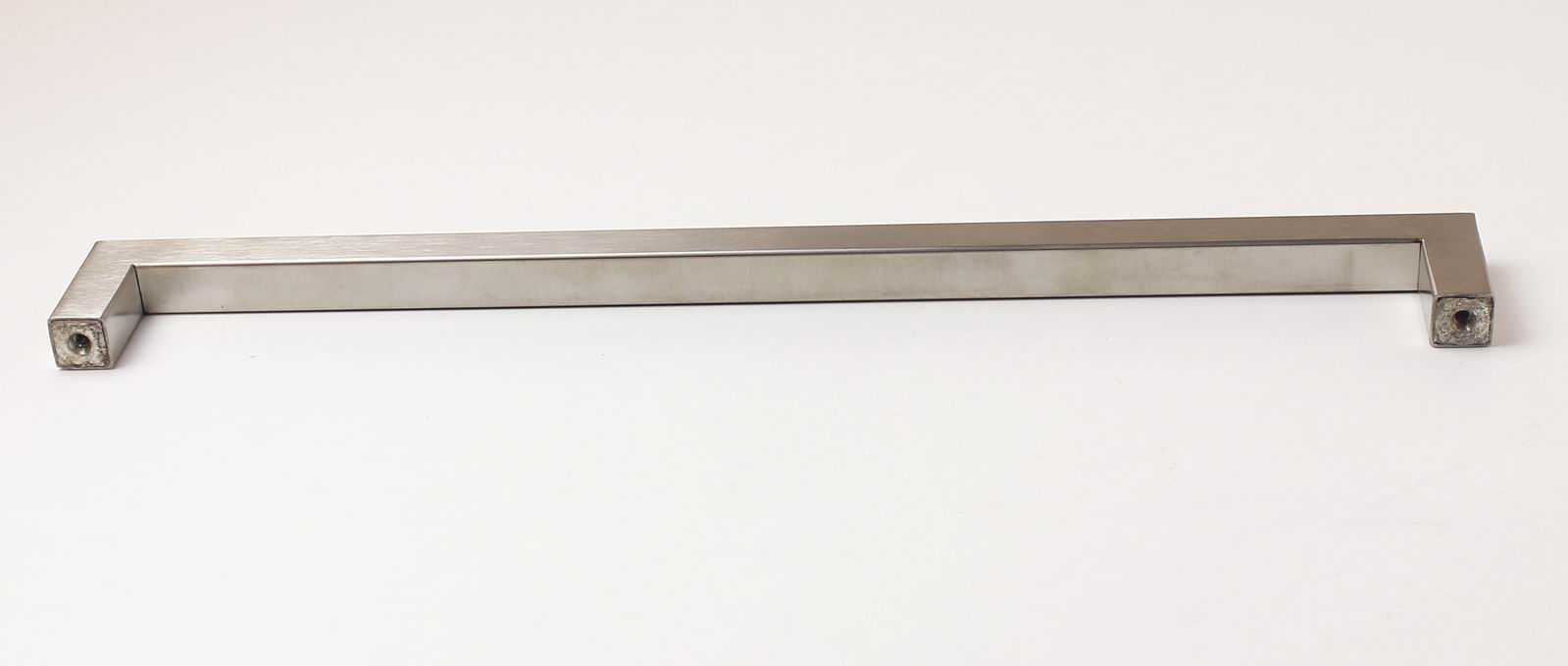 62435 úchytka TAMIKA rozteč 320mm nerez