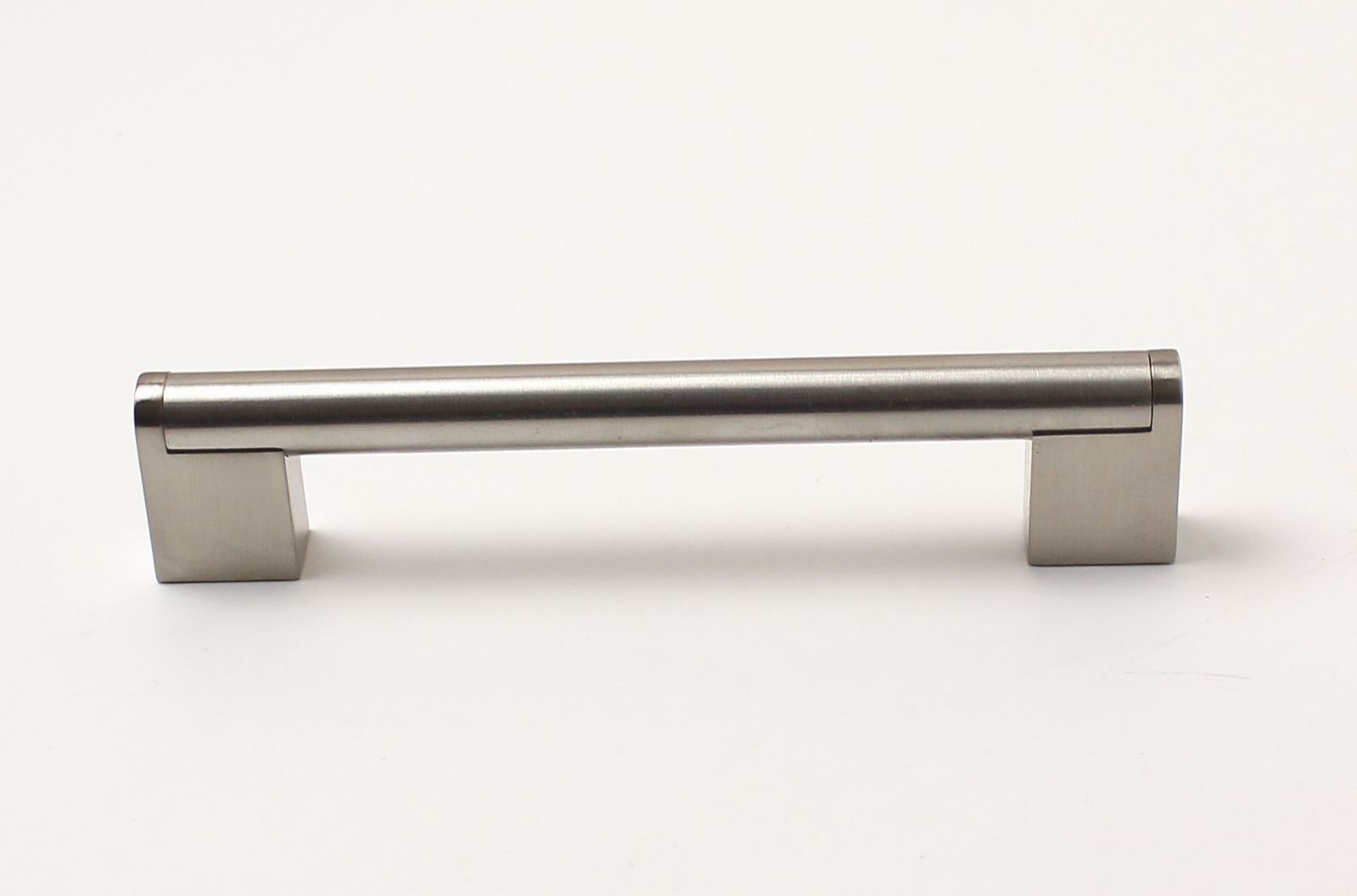 62452 úchytka PALANA rozteč 128mm nerez