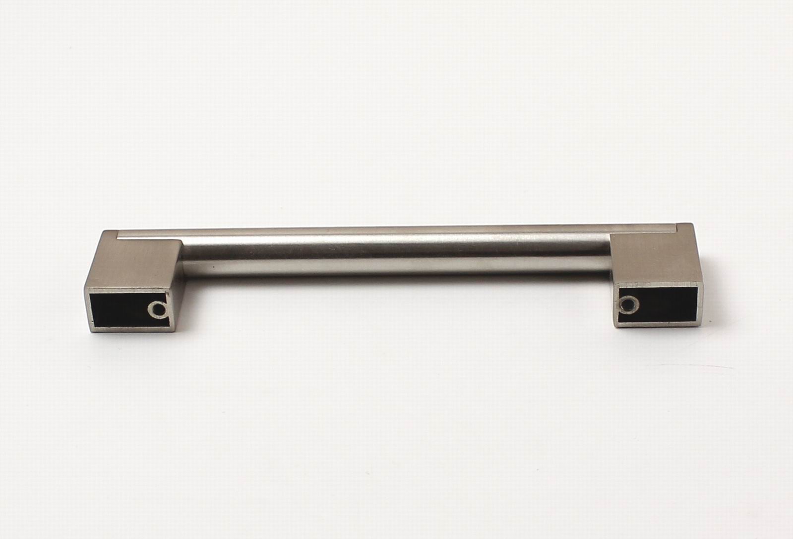 62452 úchytka PALANA rozteč 128mm nerez