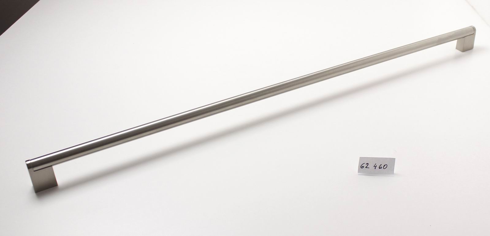 62460 úchytka PALANA rozteč 608mm nerez