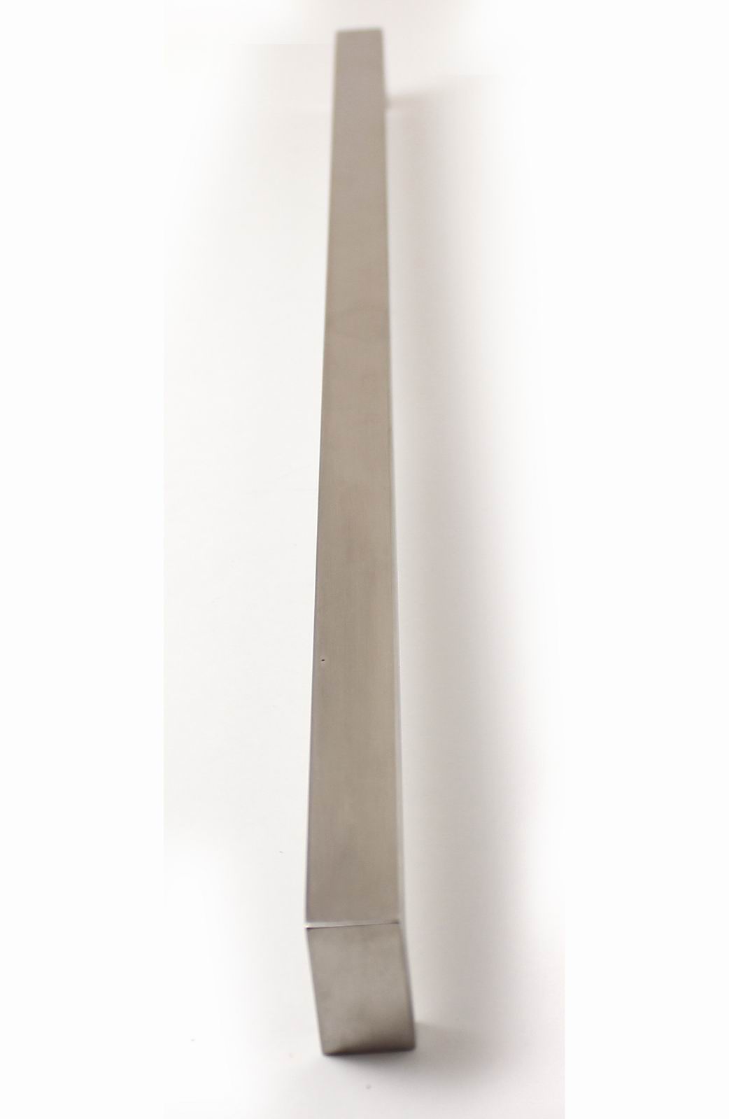 62797 úchytka JOSEF rozteč 608mm nerez