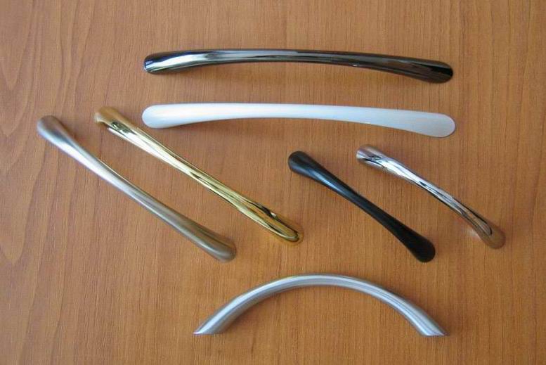 63003 úchytka ORIS rozteč 128mm nikl satén