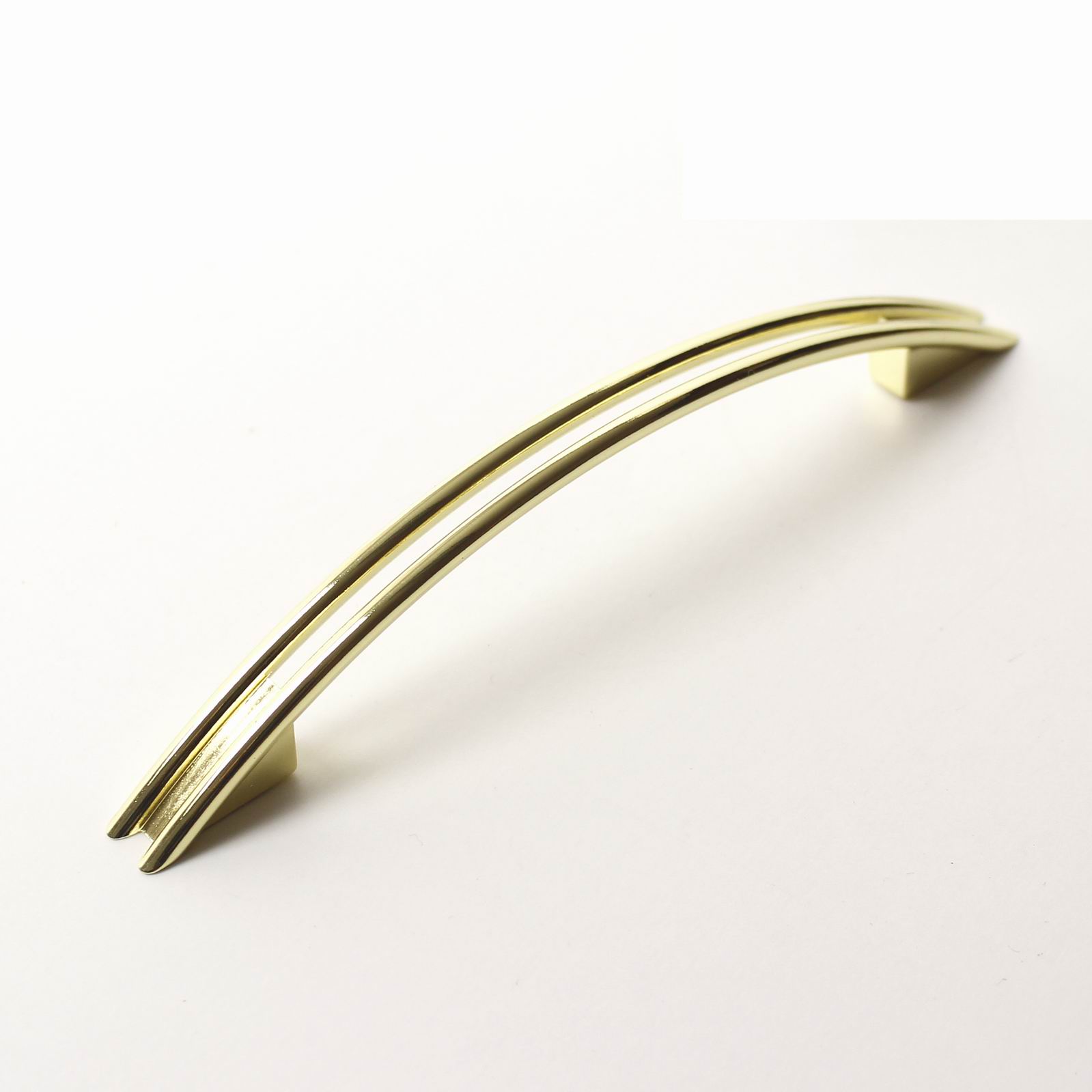 63132 úchytka MARTIN rozteč 128mm mosaz lesklá