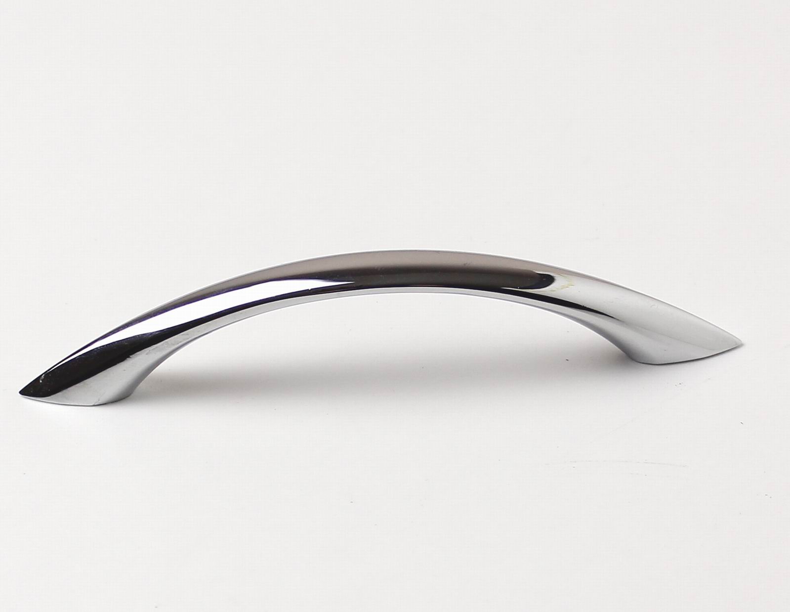 63141 úchytka PORTA rozteč 96mm chrom lesklý