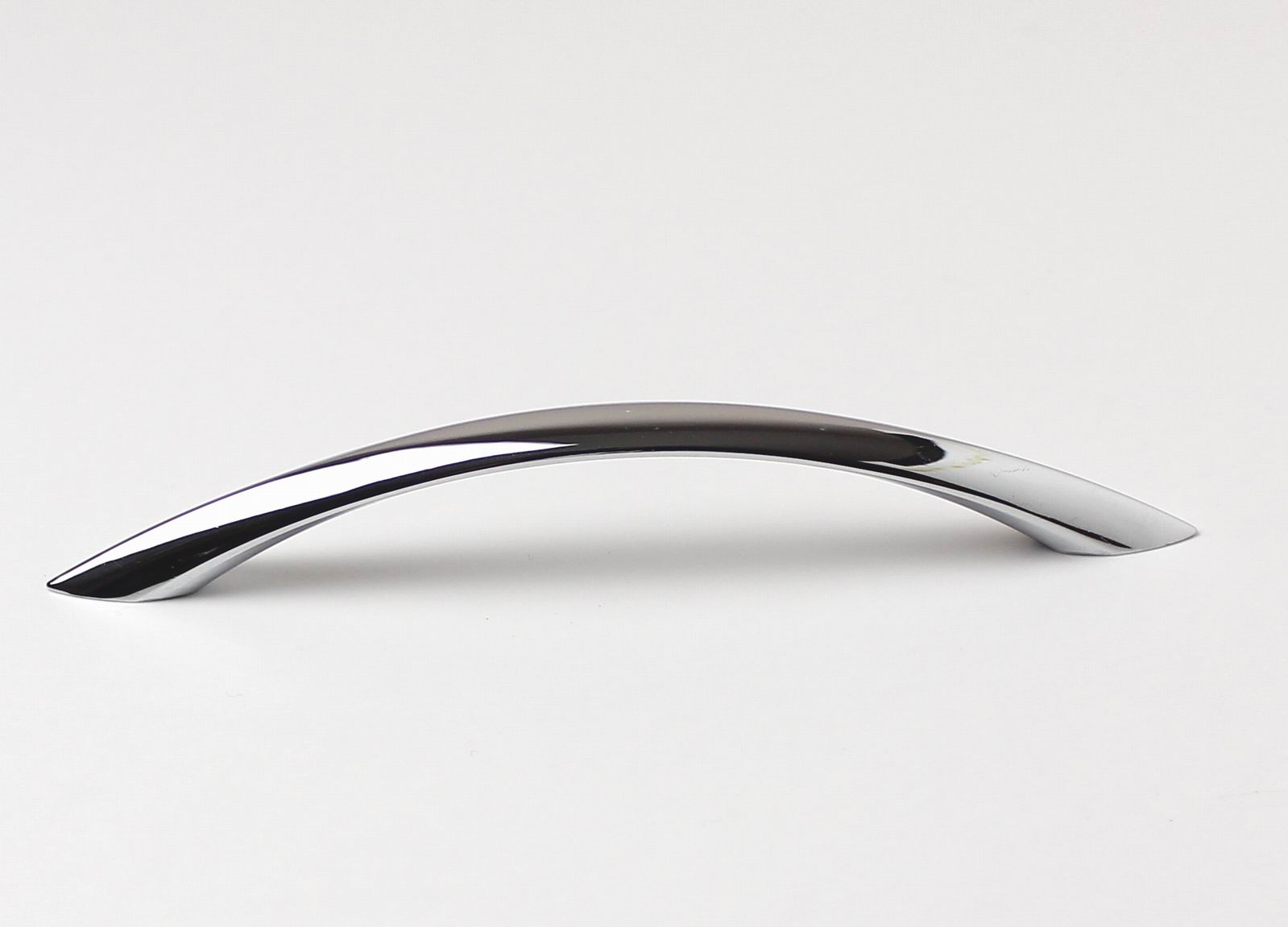 63151 úchytka PORTA rozteč 128mm chrom lesklý