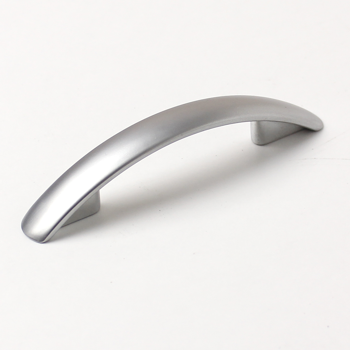 63187 úchytka CARMEN rozteč 64mm satén chrom