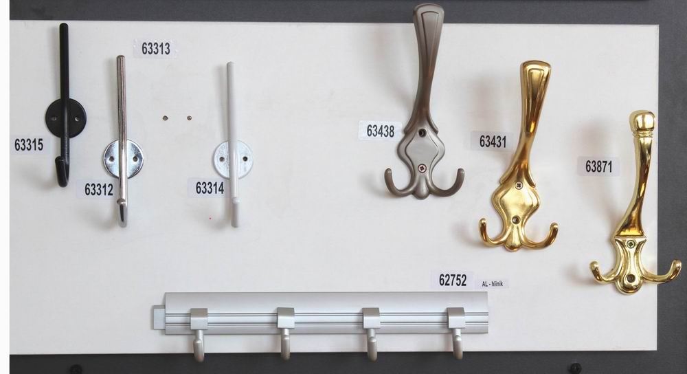 63314 věšák VLASTA bílá