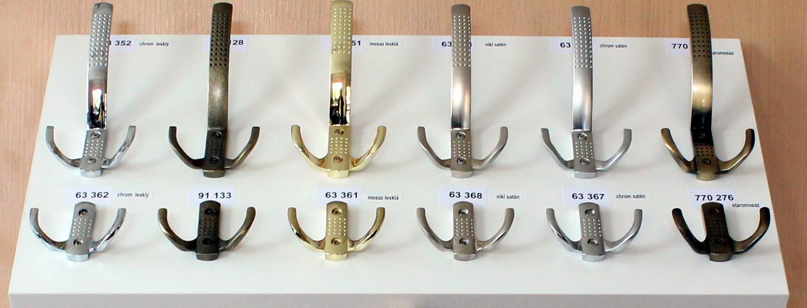 63357 věšák MALL satén chrom