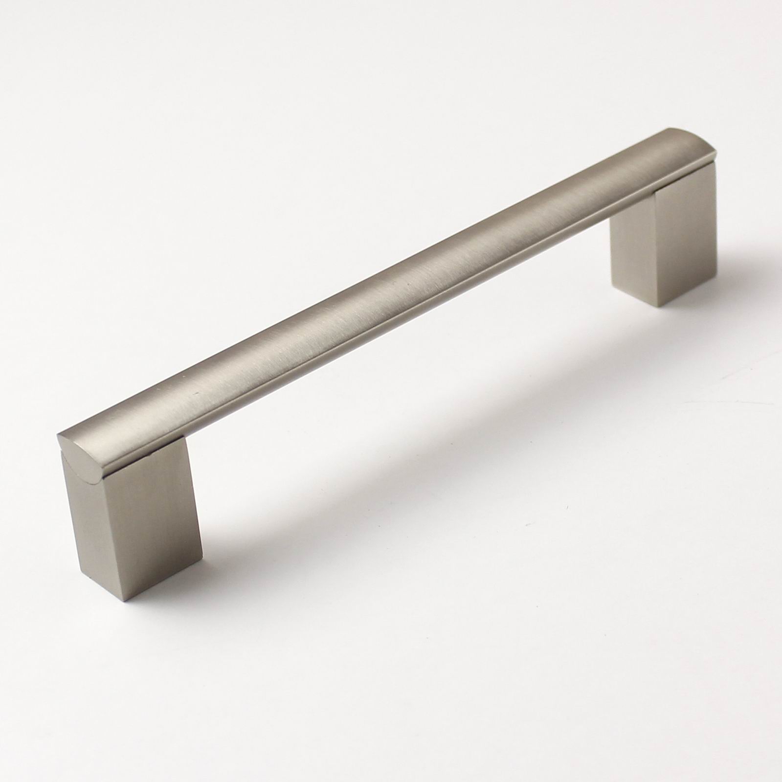 63491 úchytka PALMA rozteč 160mm broušený nikl