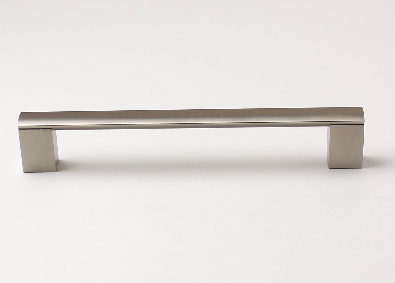 63492 úchytka PALMA rozteč 192mm broušený nikl