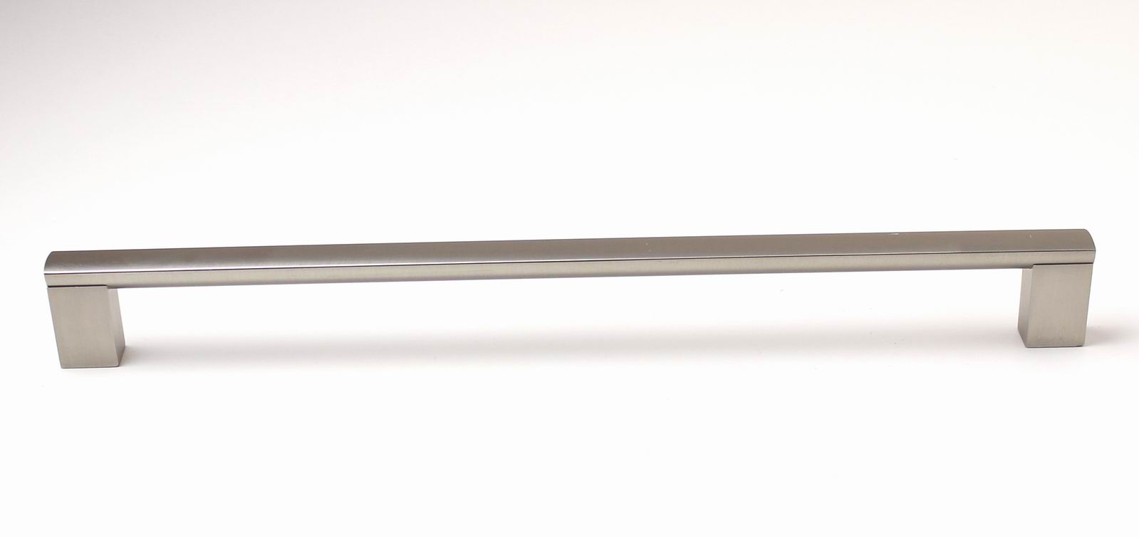 63495 úchytka PALMA rozteč 320mm broušený nikl