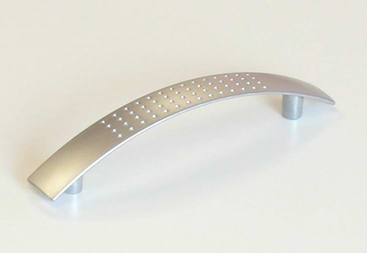 63507 úchytka ANNA rozteč 96mm satén chrom