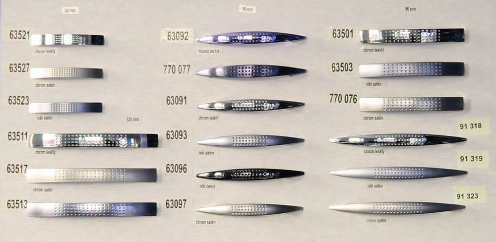 63527 úchytka ANNA rozteč 64mm satén chrom