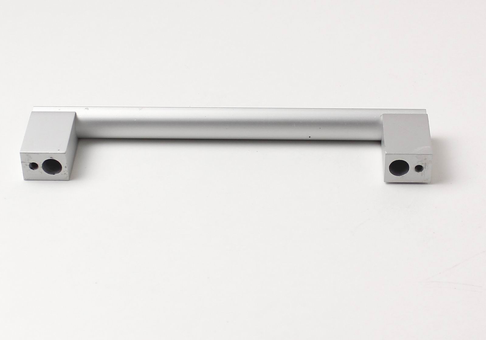 63732 úchytka XAVER rozteč 160mm hliník