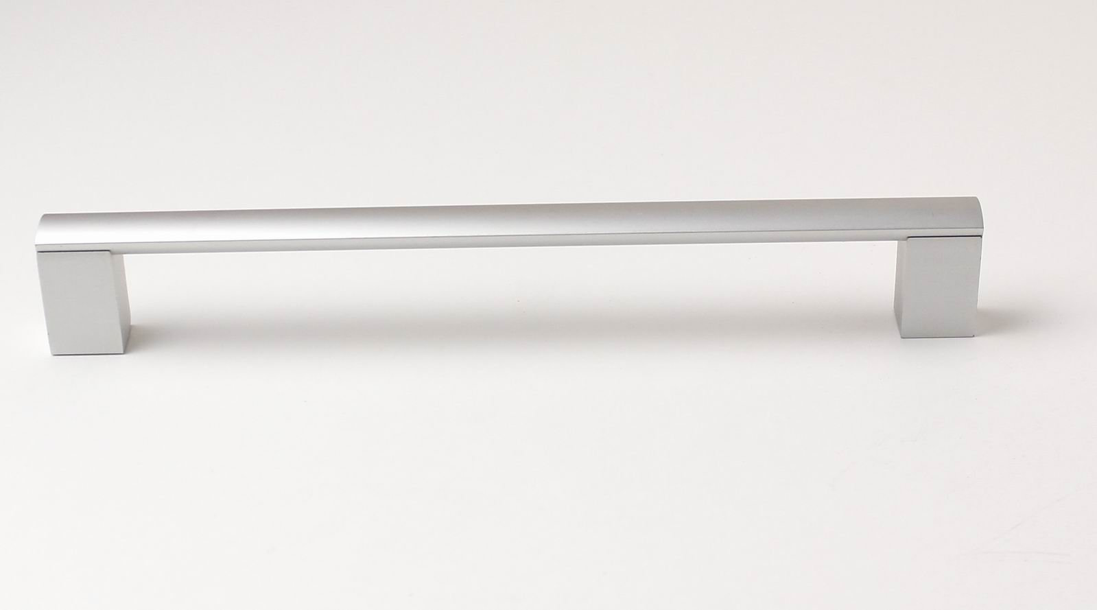 63734 úchytka XAVER rozteč 224mm hliník