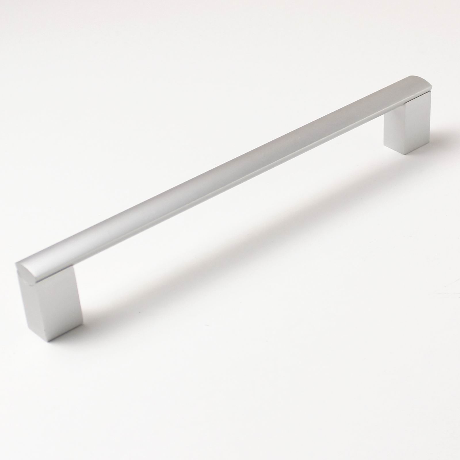 63734 úchytka XAVER rozteč 224mm hliník