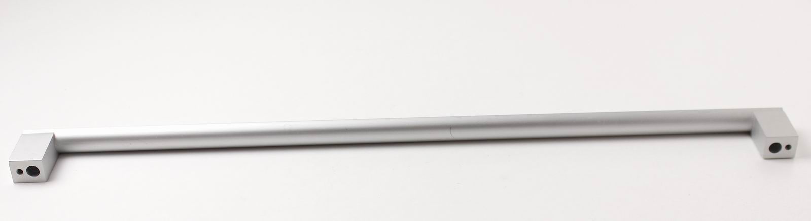 63736 úchytka XAVER rozteč 432mm hliník