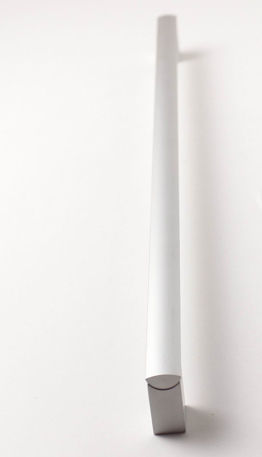 63736 úchytka XAVER rozteč 432mm hliník