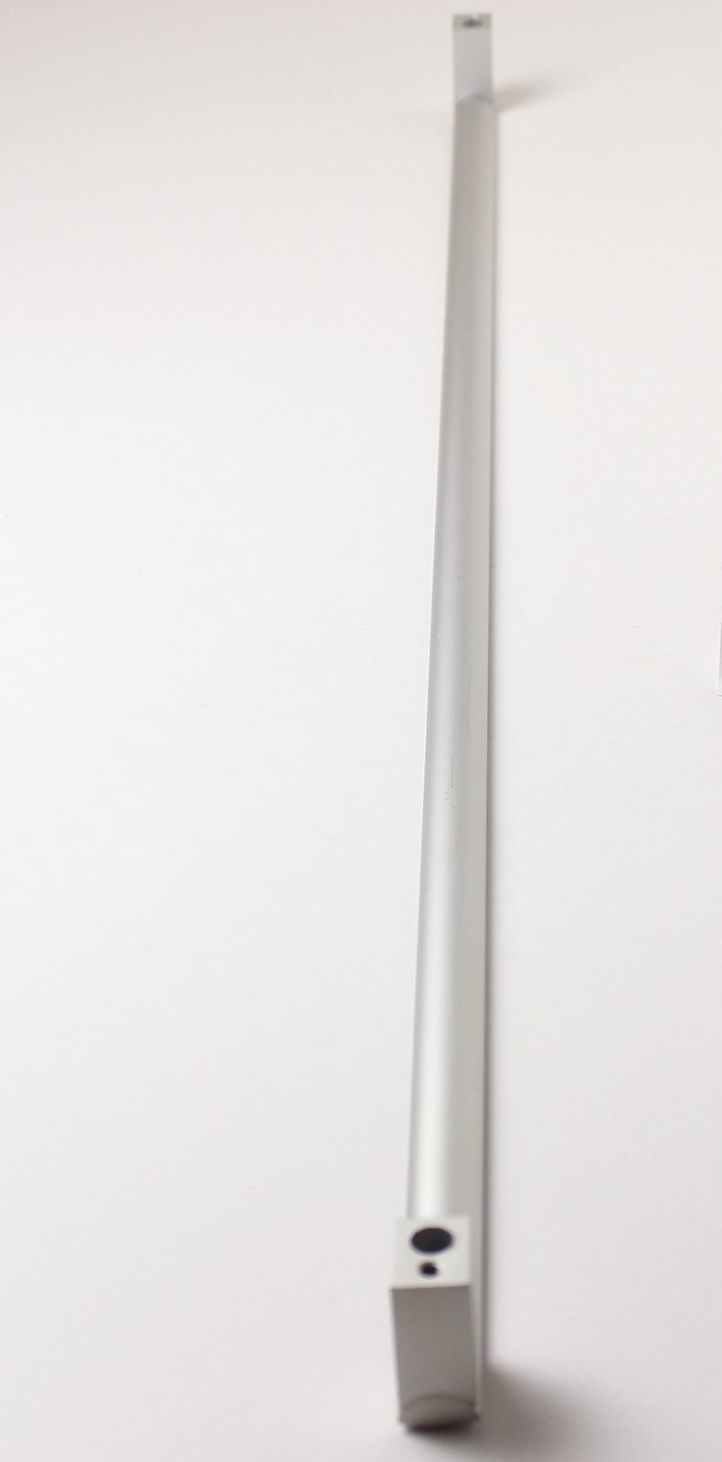 63738 úchytka XAVER rozteč 736mm hliník