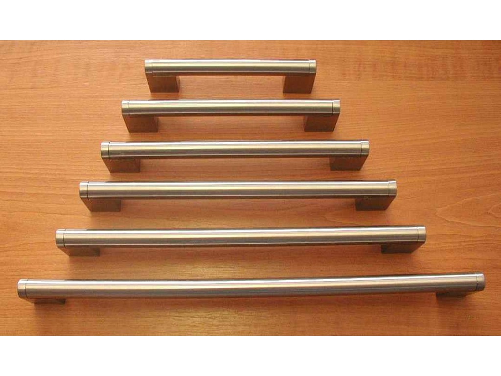 63768 úchytka ALENA rozteč 432mm imitace NEREZ