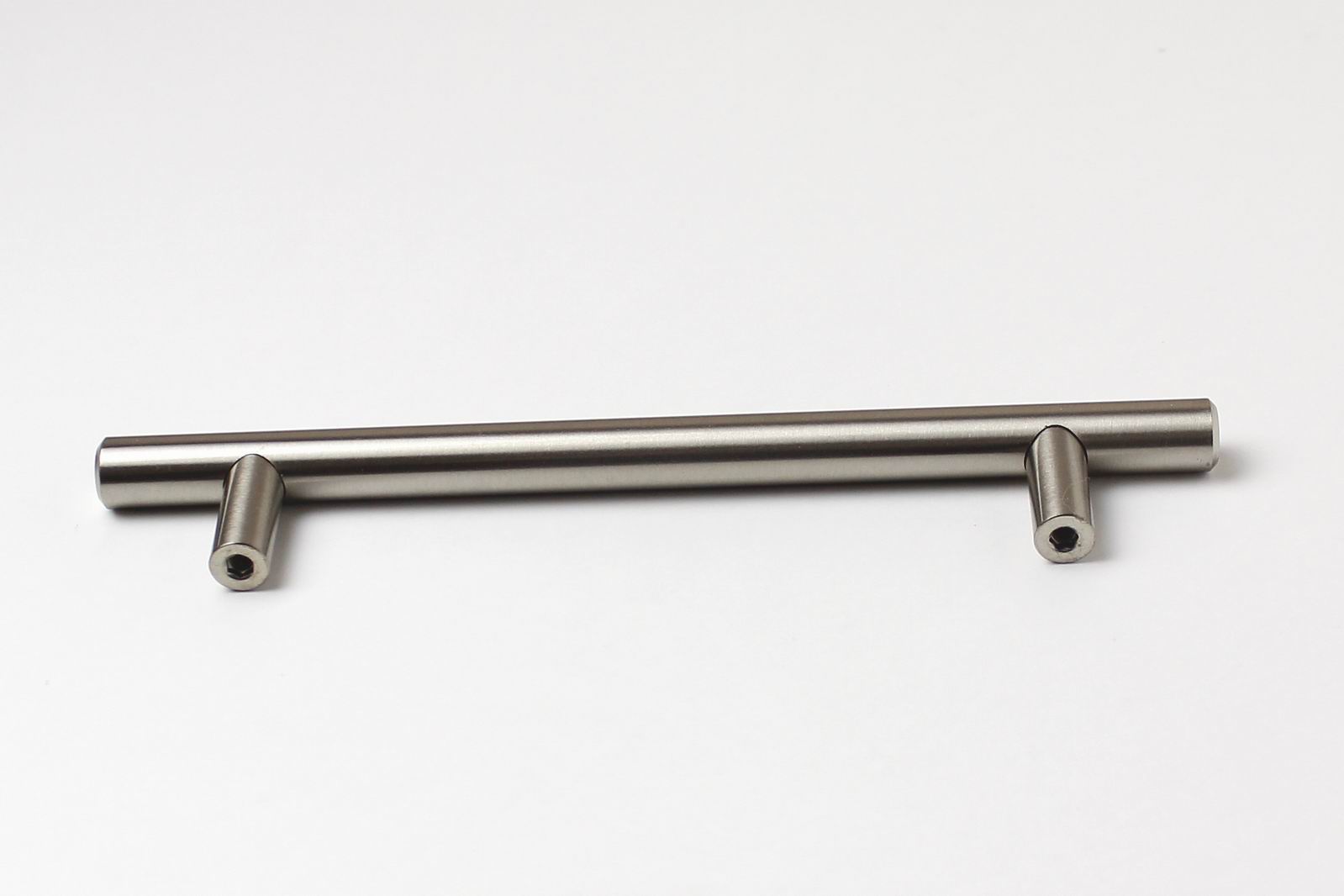 63827 úchytka HRAZDA rozteč 128mm broušený nikl